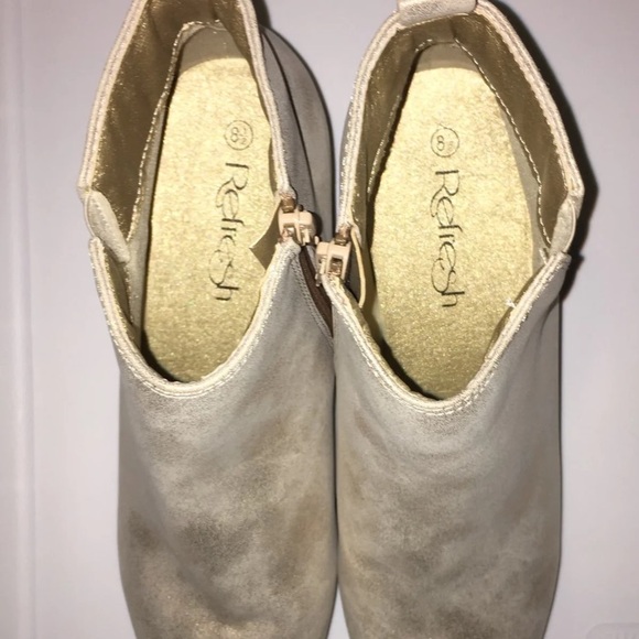 Refresh Booties - Picture 2 of 4